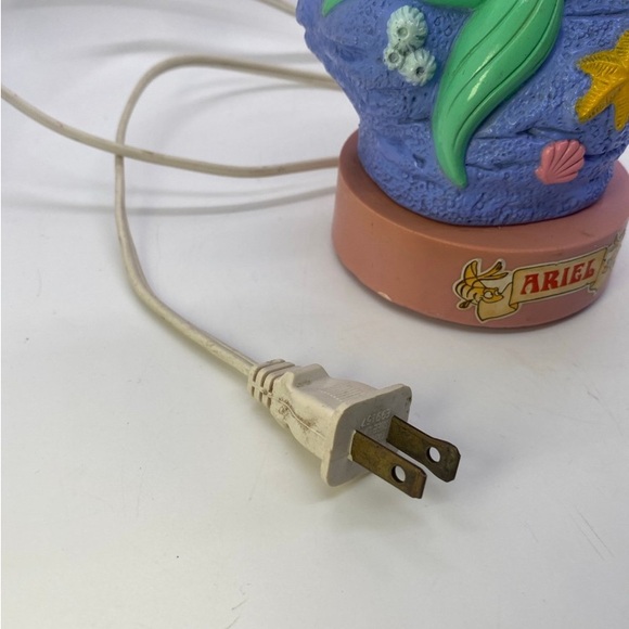 Vintage The Little Mermaid Night Light Lamp, Disney's Ariel Light Up Figure 9” - Picture 9 of 10